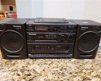 Panasonic CD Dual Cassette Boombox Stereo System Model RX-DT610