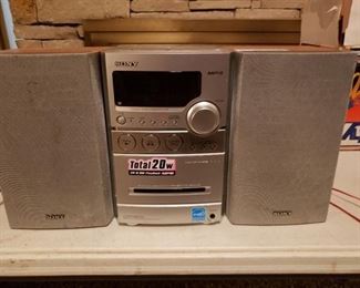 Sony Desktop Mini CD Stereo System Model CMT-NEZ3