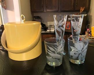 Bees Knees live-organ carrier on the left there.