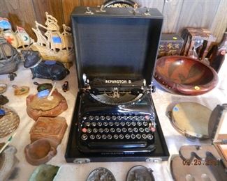 vintage Remington 5 typewriter