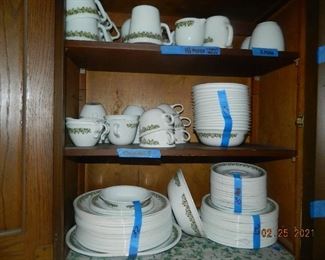 Corelle dish set