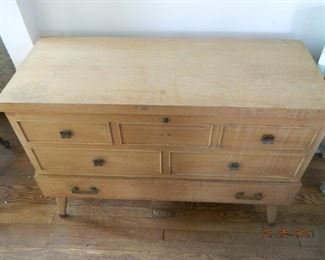 Lane cedar chest