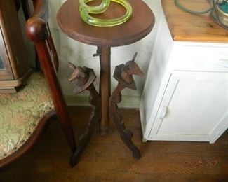 pedestal table