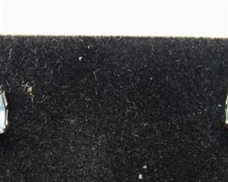 Stone: Natural Blue Topaz
Type: Earrings
Weight (ct): 4 ct
Metal: Sterling Silver
Located in: Chattanooga, TN
KWJ4-44