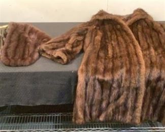 Located in: Chattanooga, TN
Fur Coat & Shawl
(1) Hess Apparel Shawl
(1) Coat- No Info Tag
*Sold As Is Where Is*