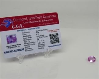 Stone: Natural Sapphire
Type: Gemstone
Weight (ct): 5.5 ct
Located in: Chattanooga, TN
Oval Cut
GGL Certified
11.01 X 8.79 X 5.91MM
KWJ4-28