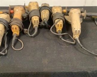 Located in: Chattanooga, TN
MFG DeWalt
Power (V-A-W-P) 120V 7.5A 50/60Hz
4 1/2 Angle Grinders
10000 RPM
**Sold As Is Where Is**

SKU: J-4-B