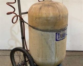 Located in: Chattanooga, TN
MFG Tanks-A-Lot
Portable Tank
*Unknown Liquid In Tank*
*Sold As Is Where Is*