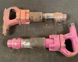 Located in: Chattanooga, TN
MFG Texas Pneumatic
Pneumatic Chipping Hammers
*Sold As Is Where Is*

SKU: I-6-A
Unable to Test