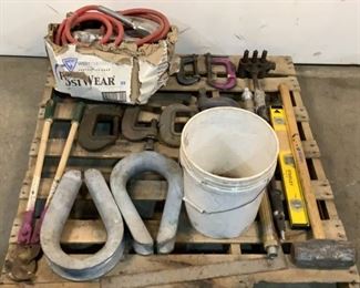 Located in: Chattanooga, TN
Clamps, Hoses, Hand Tools
Sledge Hammer, Drywall T- Square, Pneumatic Hose, Sockets, Etc
*Sold As Is Where Is*

SKU: I-3-A