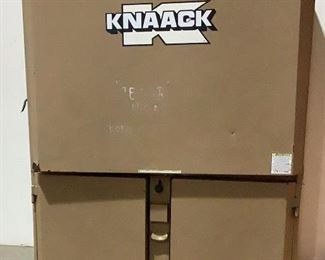 Located in: Chattanooga, TN
MFG Knaack
Job Site Cabinet
Size (WDH) 60"W x 45"D x 82-1/2"H
**Sold as is Where is**