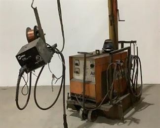 Located in: Chattanooga, TN
MFG Airco
Welder
Size (WDH) 98"H
Lot Includes: Miller Wire Feeder
MN: R-115
115V
(1) Welding Hood
**Sold as is Where is**

SKU: P-FLOOR
Unable To Test