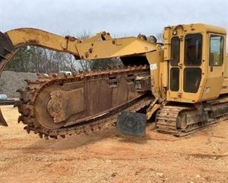Located in: Ringgold GA
Yr 1997
MFG Vermeer
Model T755TR
Ser# 1VRK19083V1000205
Rock Trencher
Track Width: 24"
Grinding Width: 25”
Hours - N/A Meter Not Available
Motor Spec: