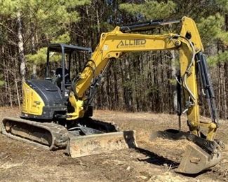 Located in: Ringgold, Georgia
Yr 2020
MFG Yanmar
Model 212 Vi055
Mini Excavator
PIN - YMRV1055TLAJAH038
Hours - 405
Engine Spec-
MFR - yanmar
Model - 4RTPAC
Diesel
Bucket Width - 2’W
Grader Blade Width - 78"W
15-3/4" W Tracks
**Sold as is Where is**
Runs and Operates