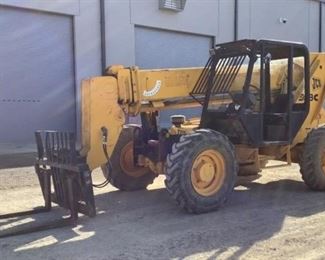 Located in: Ringgold, Georgia
Yr 1999
MFG JCB
Model 508C
Ser# SLP508C0XE0586183
8K Telehandler
*Small Hydraulic Leak Noticed While Running*
Hours - 5,448
Motor Spec-
MFR - JCB
Model -
Serial - 951590F
Diesel
4’ Forks
Machine Cap - 8,000 lbs
Machine Weight - 25,225 lbs
Front Steer, Back Steer, and Crab Walk
**Sold as is Where is**
Runs and Operates