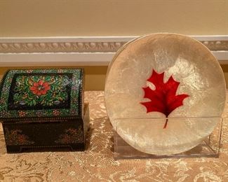 Capiz Dessert Plates, Accent Box