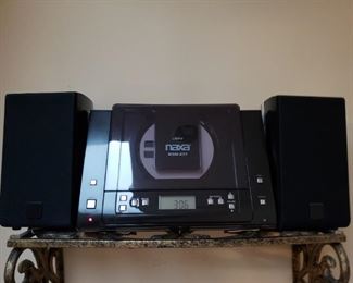 Naxa portable sound system with speakers 