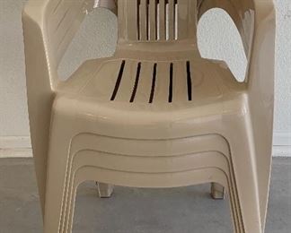 Set/4 Plastic Chairs