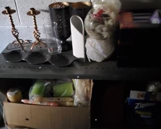 Lots of Decorating Items