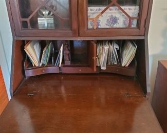 Secretary - 31L x 16D (closed) 29D (open) x 66H