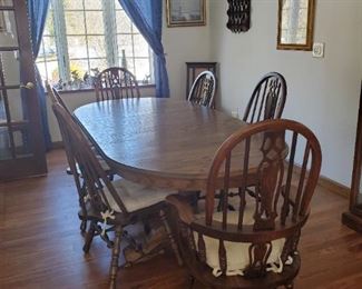 Table 64L x 41D x 20H + 1  Leaf & 6 Chairs 