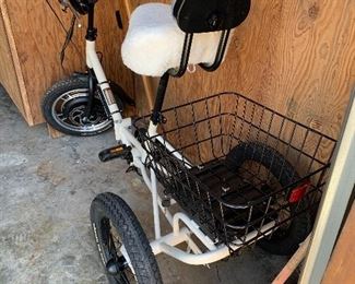 	#51	Liberty Trike Electric trike with booklet. Purchased August 2020. Like new condition. 	 $600.00 		