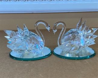 Crystal Zoo Figurine - Love Swans Pair