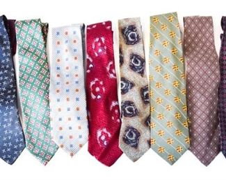Lot # 1 - 10 Designer ties- Armani, Jilsander, Hilfiger - 4 Giorgio Armani silk men's ties, one Enrico Coveri, Jilsander,  Holliday & Brown, Bubb, Ralph Lauren and Tommy Hilfiger
All silk.