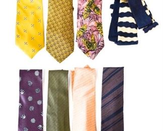 Lot	6	8 Men's Ties- Bottega veneta, Donna Karan, Boss	4 Bottega veneta - 1 knit 1 woven 2 silk 3 Donna Karan - silk made in Italy 1 Hugo Boss - floral tiki silk
