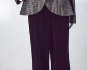 Lot	19	Giorgio Armani Collezioni Two Piece Coca Pant Suit	Armani Collezioni Two- Piece Pant Suit Hound's Tooth Patterning - 4 Button Front Wool Blend Jacket Dark Chocolate Velvet Palazzo Pant with side zipper Size US 8 / EURO 42
