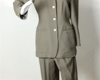 Lot	28	Giorgio Armani Olive Pant Suit	Giorgio Armani Olive Wool Pant Suit Made in Italy - Vestimenta Spa Size 40 Five Button Front Two Pocket Jacket Condition - Stain right collar near closure
