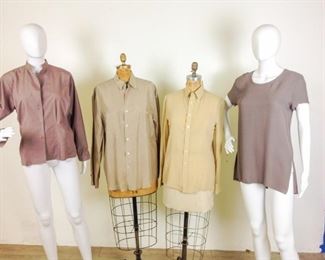 Lot	37	Mixed Selection Designer Blouses LOT 4	Four Mixed Designer Blouses - Perry Ellis Mauve Tuxedo Shirt 100% Cotton - Size 6 - Calvin Klein 100% SILK cocoa button back short sleeve - Size 6 -Ralph Lauren - 94% SILK tan long sleeve button down oxford - Size 8 - Perry Ellis (men's wear collection) Carmel 100% SILK ling sleeve button down collar Size Medium
