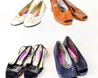 Lot	45	Susan Bennis Warren Edwards SBWE 4 pairs of shoes	Made in Italy. US Size 7.5. Worn soles. 3 Pairs of flats. 1 2 inch heel. white shoes have discolored insoles.
