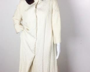 Lot	64	Vintage Winter White Fur Trim Gown Matching Coat	Vintage Custom Creation Winter White Fur Trim Gown Sleeve-Less with Six Inches of Fur ( Beaver ? ) Trim Bottom of Gown Fur Trimmed Winter White Hooded Crinkle Crushed Satin Coat Transfer of color back bottom & side of COAT - see pictures No Tag with Sizing - similar to a women's 8 Small holes on front see picture
