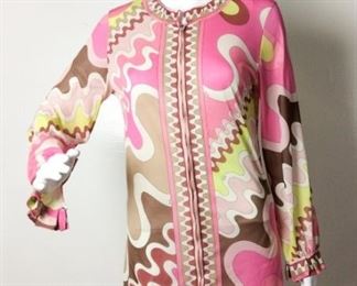 Lot	86	Vintage Emilio Pucci for Formfit Rogers	Vintage Loungewear Emilio Pucci for Formfit Rogers Short Loungewear Dress Zipper Front Size Small - Coloring = Hot Pink / Pink / Copper / Citron Condition - both bottoms of cuffs are missing, small holes at collar and bottom hem, zipper end is fraying
