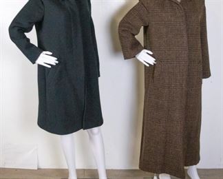 Lot	180	Two Womens Jackets / Coats Perry Ellis and Barneys	Two Womens Jackets / Coats Perry Ellis and Barneys. Brown Twill Trench Perry Ellis - Size 8 and Black Barneys Pea coat - Made in Italy - Size 42 / 8
