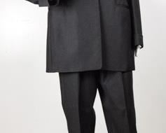 Lot	190	Faconnable Tailleur Italy - Tuxedo Suit	Faconnable Tailleur Italy 100% Wool Tuxedo Suit Silk Lined Jacket SIZE 44 / US 8 Single Button Closure Pants SIZE 46 / US 10 Striped Leg
