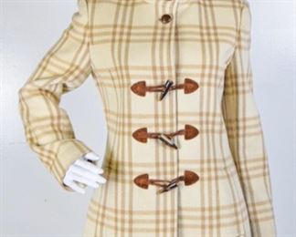 Lot	189	Beretta Italy Wool Field Jacket Coat	BERETTA Italy since 1526 Wool Field Jacket Leather Button Covers - Antler & Suede Closures Cream & Tan Plaid ***NO SIZING *** ( Measures women's SMALL )
