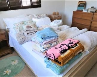 NICE LINEN SELECTION FOR BEDROOM AND BATH