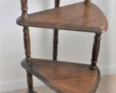 STEP SHELF FOR YOUR DISPLAYS