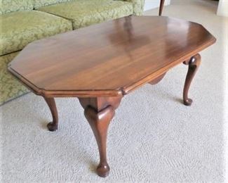 QUEEN ANNE STYLE COFFEE TABLE
