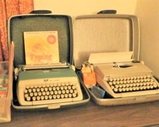 VINTAGE TYPEWRITERS