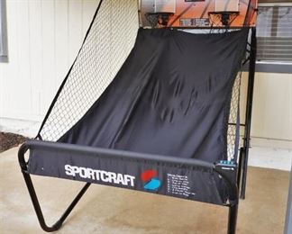 Arcade-style basketball game