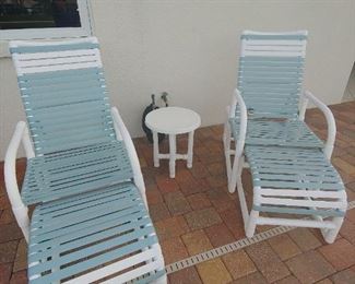Aqua Strap Patio Loungers PVC with small table