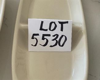 Lot 5530. $26.00 Longaberger Woven Traditions divided serving dish.