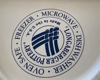 Lot 5532. $24.00 Longaberger Woven Traditions Oval serving dish. 8.5" x 11".