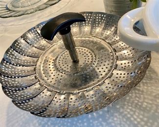 Lot 5562. $18.00. Steamer, Plastic Colander, Footed Aluminum Colander and Hand-Box Grater