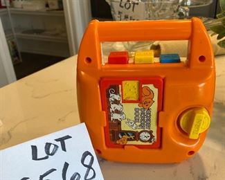Lot 5568 $20.00 Tomy "Bring Along Song Wind-up Music cassette Player" Vintage & Collectible Toy