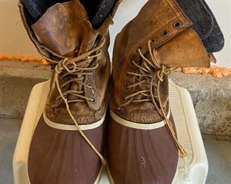 Lot 5637 $15.00 Waterproof Winter Boots with Rubber Soles Size 14-15".
