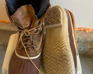 Lot 5637 $15.00 Waterproof Winter Boots with Rubber Soles Size 14-15".